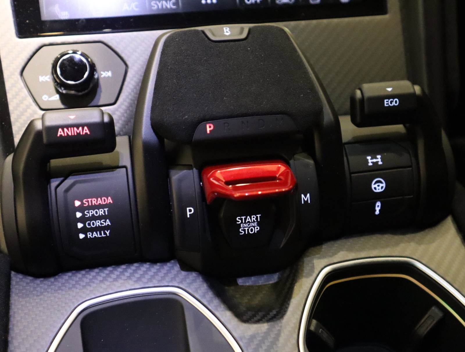 Used 2023 Lamborghini Urus Performante image 34