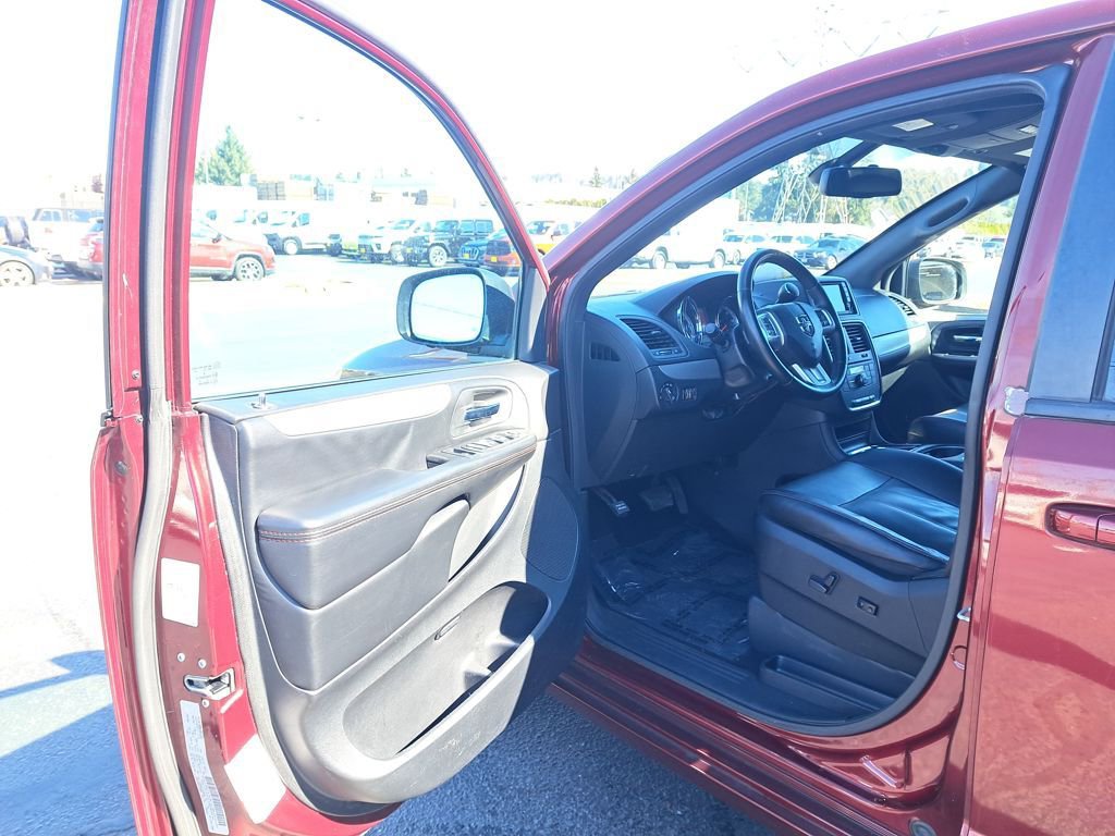 Used 2019 Dodge Grand Caravan GT image 10