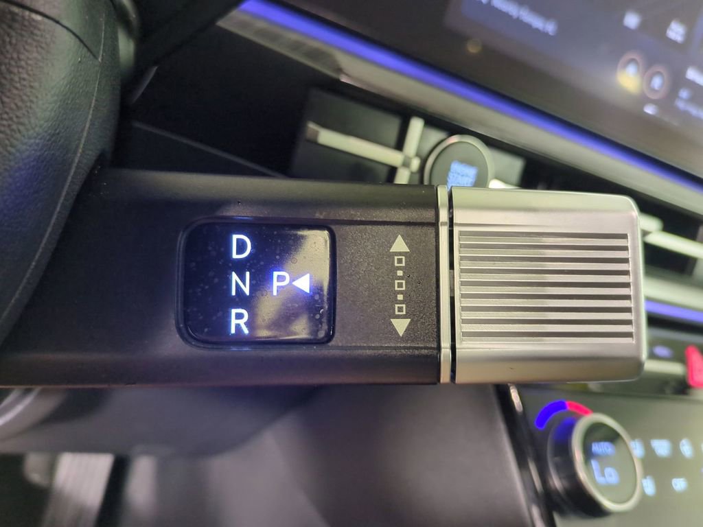 Used 2024 Hyundai Santa Fe Limited image 22