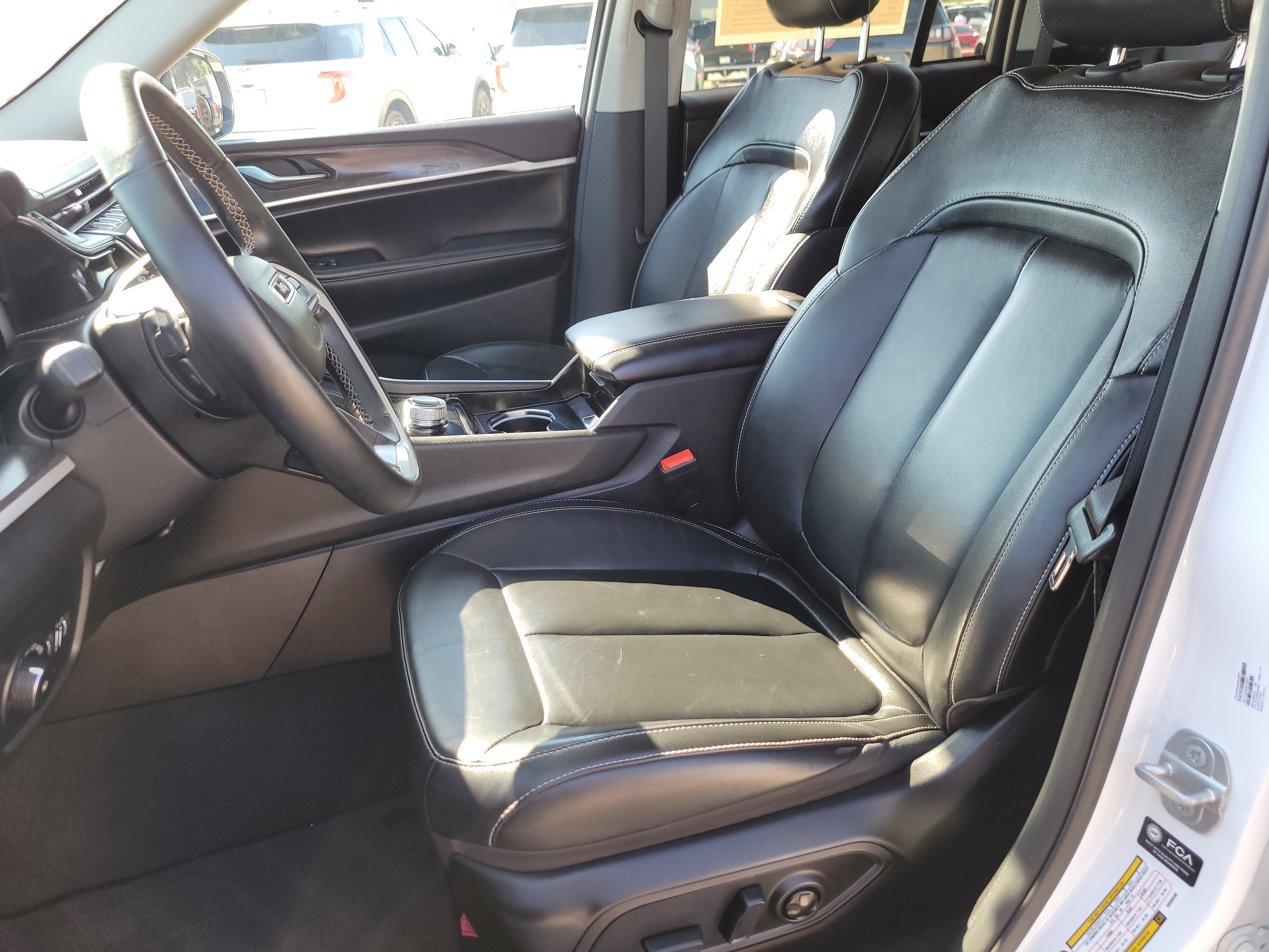Used 2022 Jeep Grand Cherokee Limited image 14