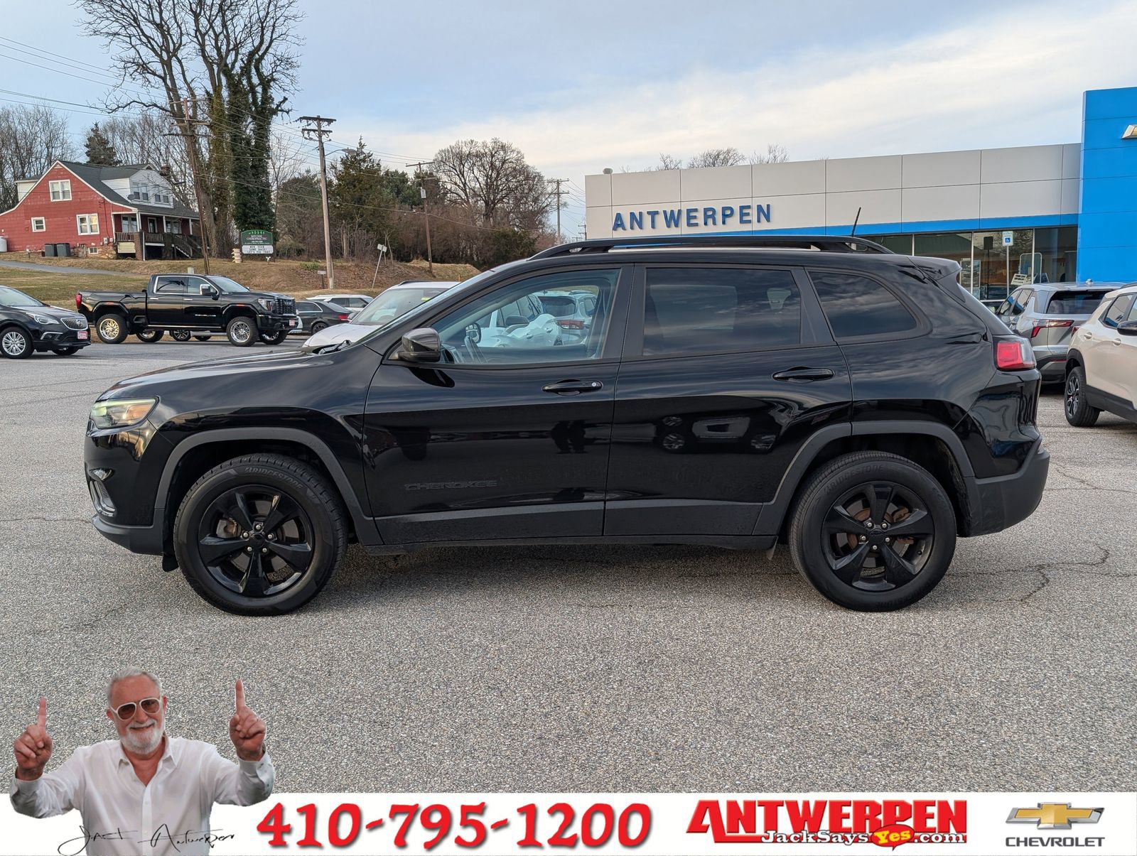 Used 2020 Jeep Cherokee Latitude Plus image 6