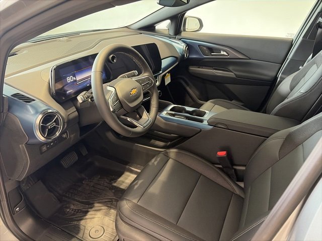 New 2026 Chevrolet Equinox EV LT image 8