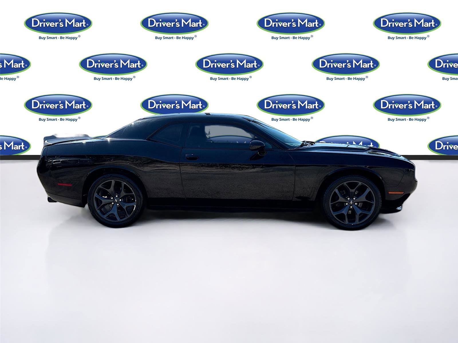 Used 2020 Dodge Challenger SXT w/ Blacktop Package image 8