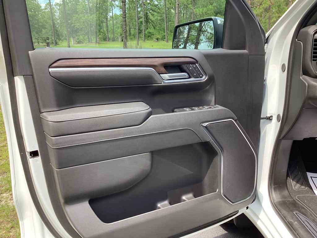 Used 2026 GMC Sierra 1500 SLT RWD image 11