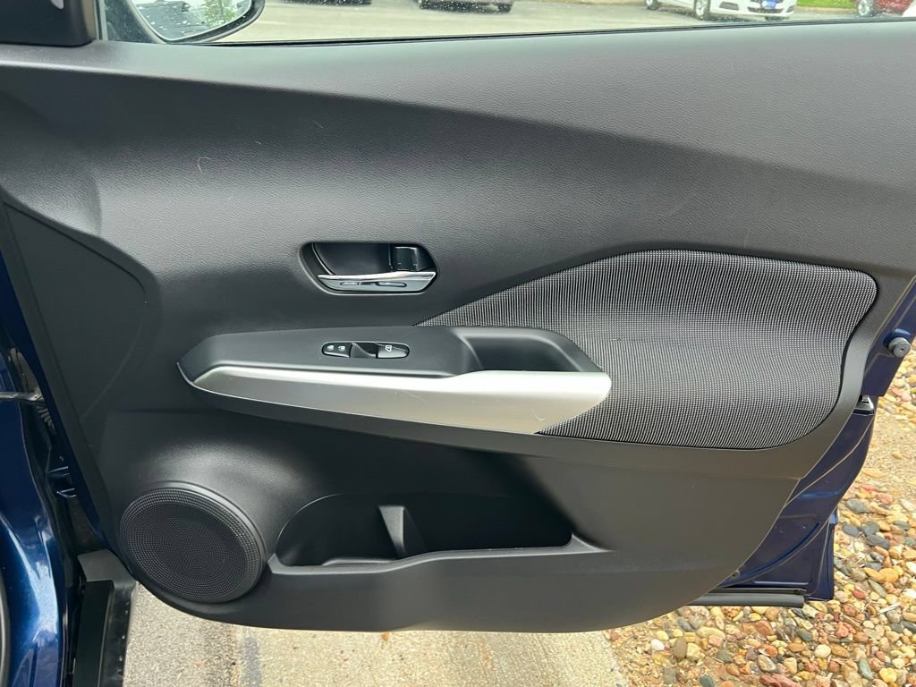 Used 2019 Nissan Kicks SV FWD image 22