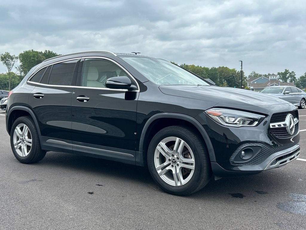 Used 2023 Mercedes-Benz GLA 250 4MATIC image 2