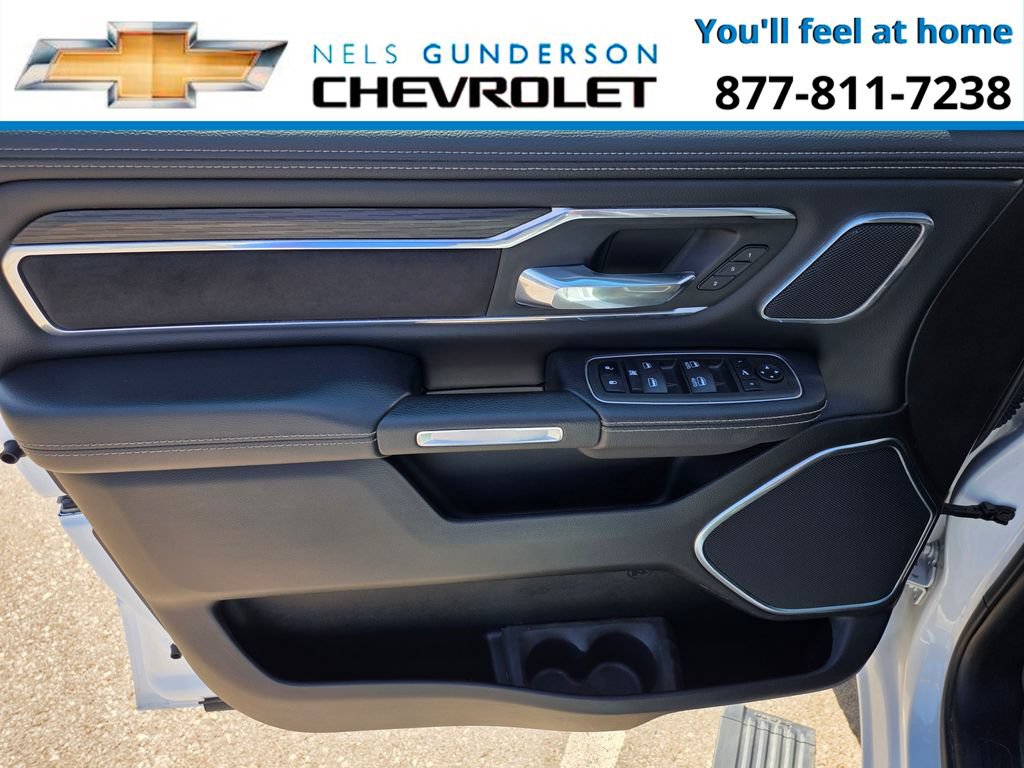 Used 2023 RAM 1500 Laramie AWD/4WD image 17