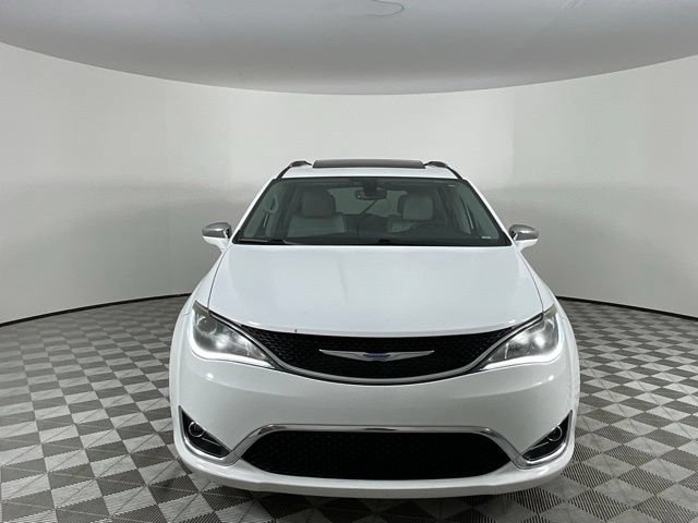 Used 2020 Chrysler Pacifica Limited FWD image 2