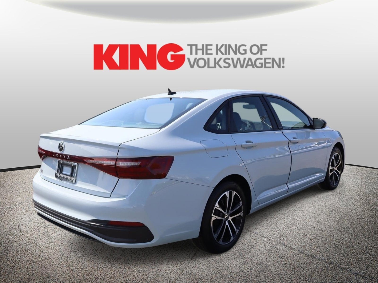 Used 2025 Volkswagen Jetta Sport image 3