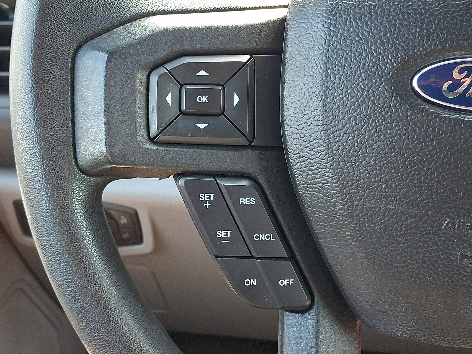 Used 2016 Ford F150 XL w/ Equipment Group 101A Mid AWD/4WD image 18