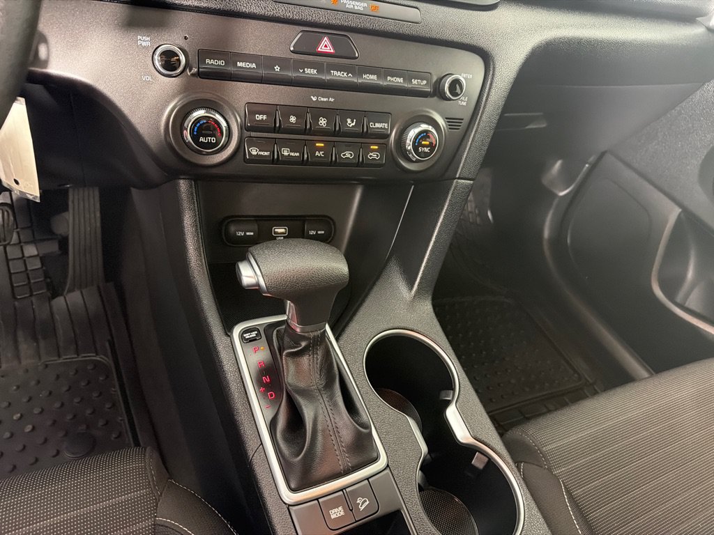 Used 2020 Kia Sportage LX w/ LX Popular Package FWD image 16
