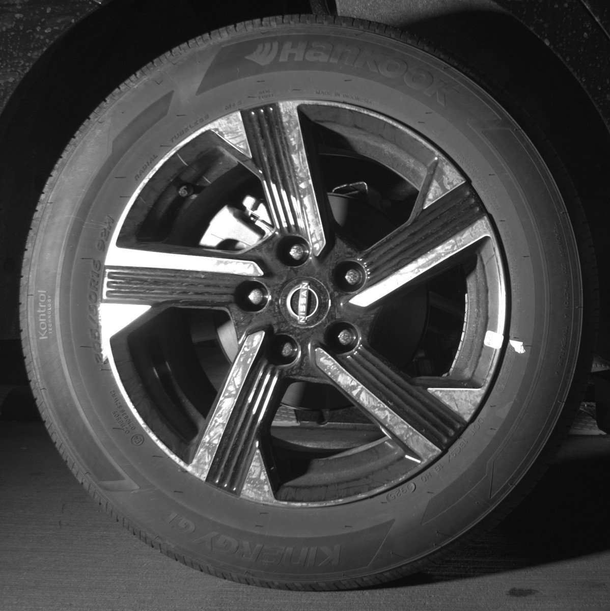 Used 2025 Nissan Sentra SV FWD image 15