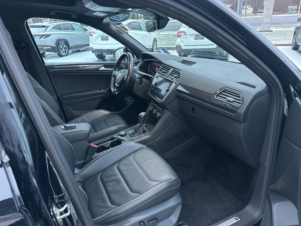 Used 2021 Volkswagen Tiguan SEL Premium R-Line w/ 3rd Row Seat Package image 37