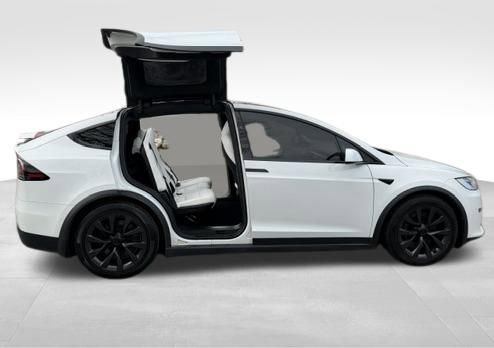 Used 2023 Tesla Model X image 4
