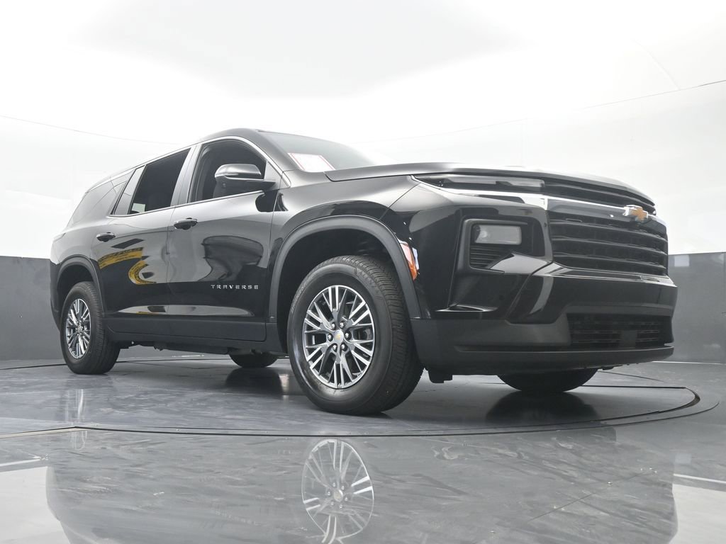 Used 2024 Chevrolet Traverse LS image 68