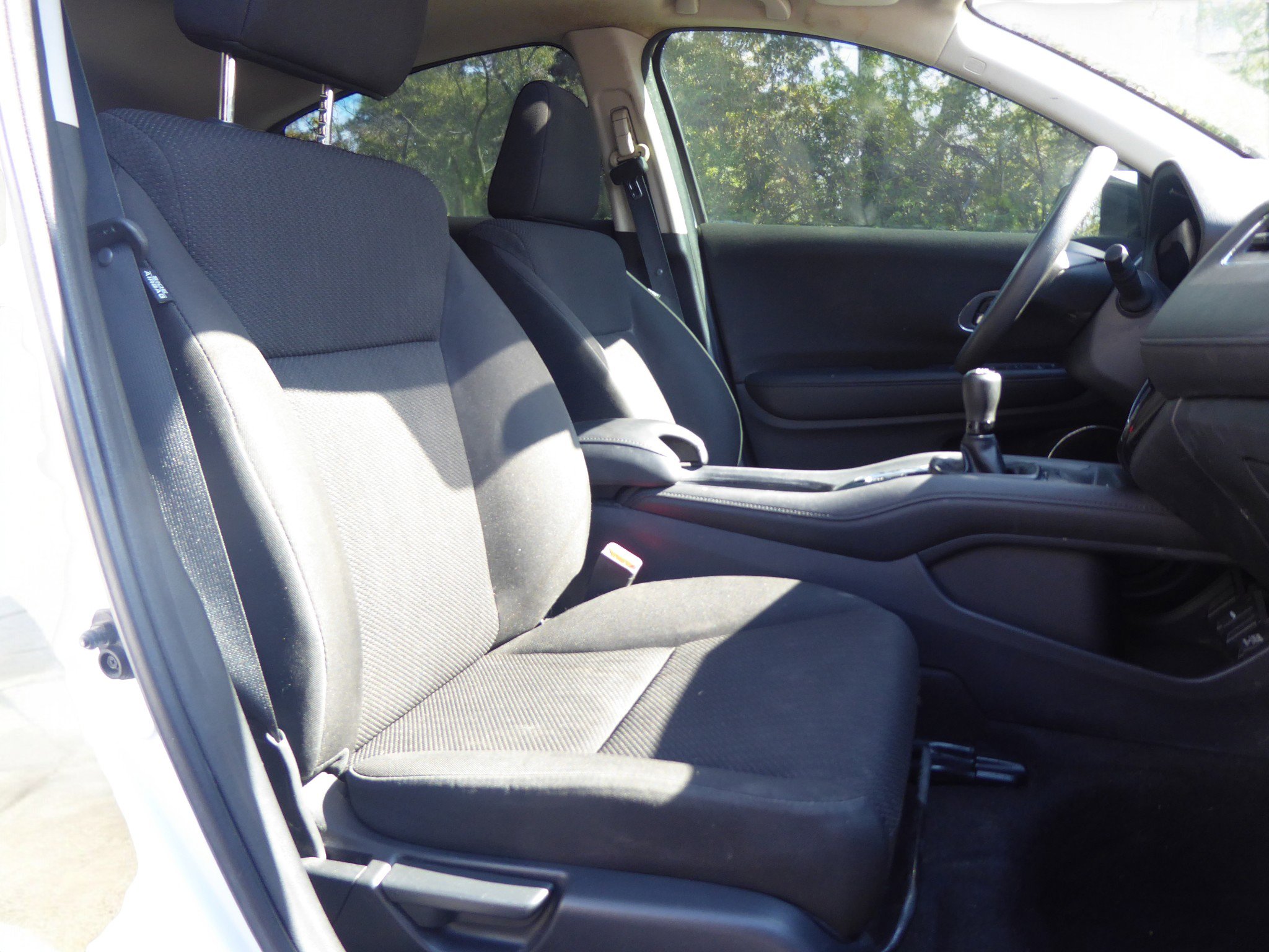 Used 2016 Honda HR-V EX image 13