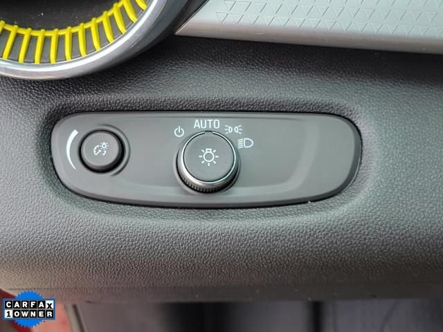 Used 2024 Chevrolet Trax LT w/ LT Convenience Package FWD image 19