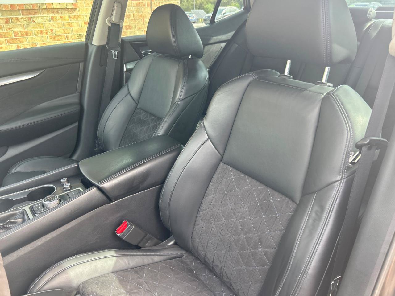 Used 2016 Nissan Maxima SR FWD image 20