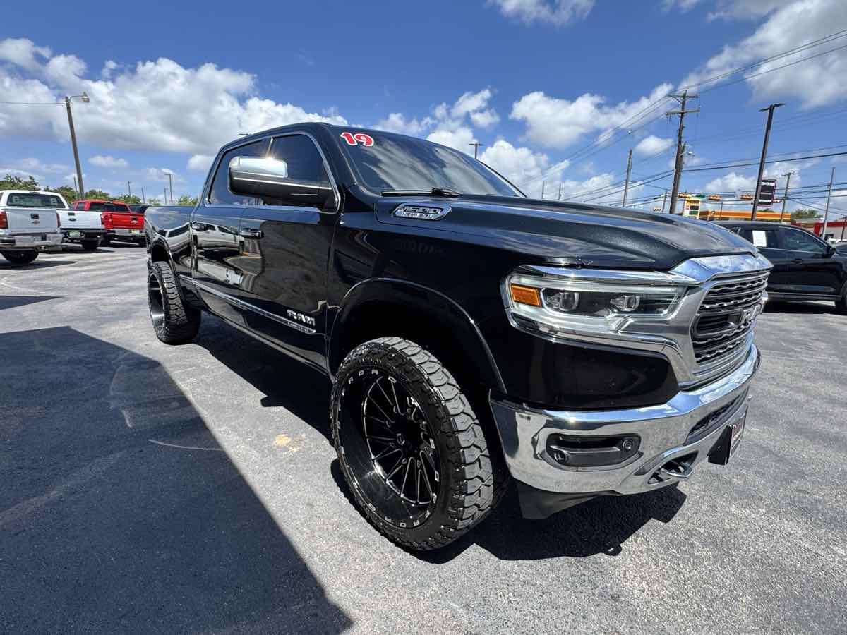 Used 2019 RAM 1500 Limited AWD/4WD image 4