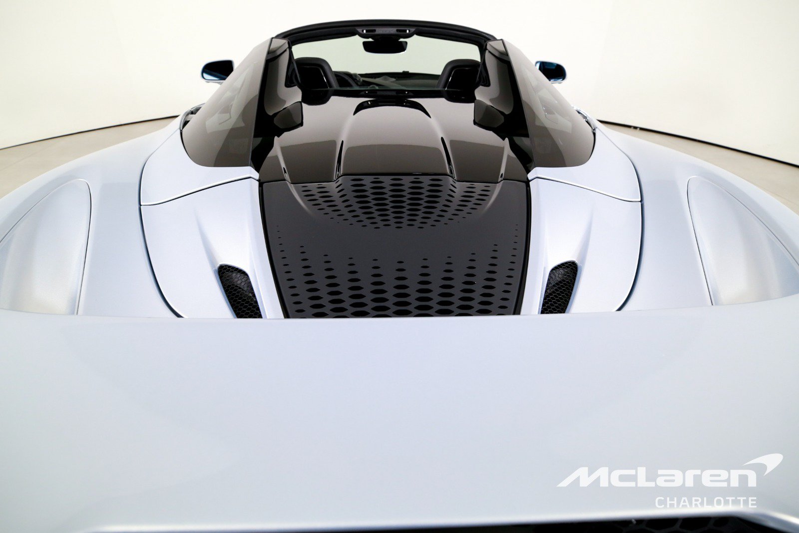 Used 2026 McLaren 750S Spider RWD image 26