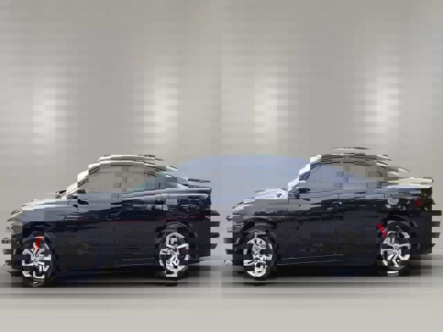 Used 2020 Dodge Charger SXT w/ Leather Interior Group image 8