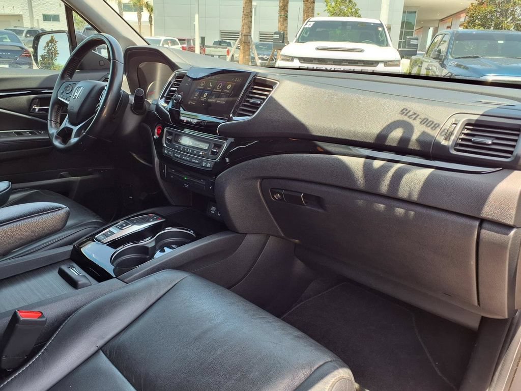 Used 2020 Honda Pilot Touring image 10