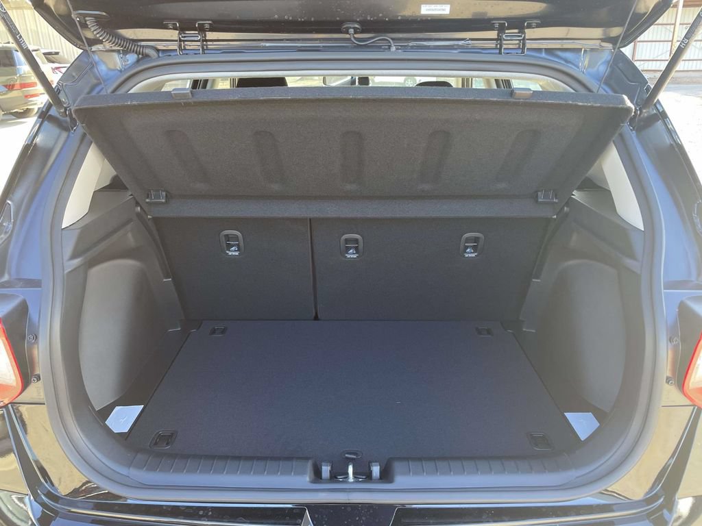 New 2026 Hyundai Venue SEL FWD image 8