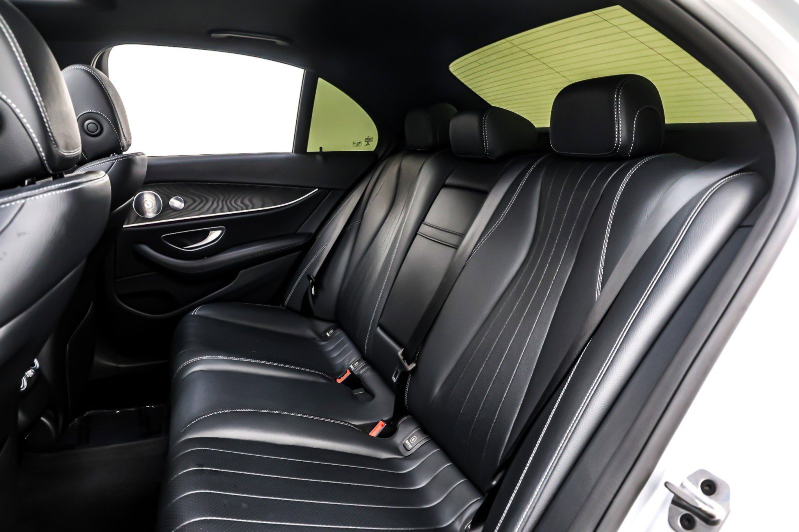 Used 2020 Mercedes-Benz E 350 Sedan image 9