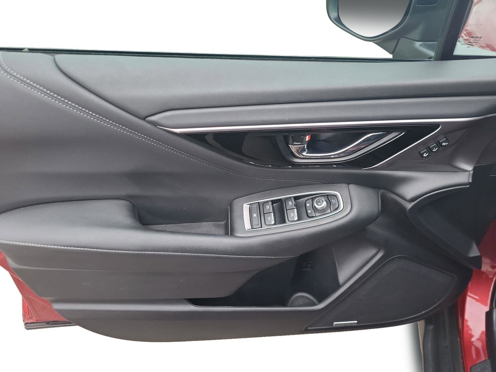 Used 2025 Subaru Outback Touring XT image 9