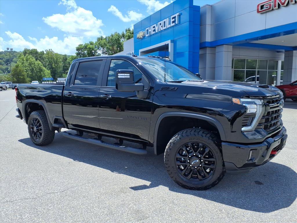 New 2026 Chevrolet Silverado 2500 LT w/ Trail Boss Package AWD/4WD image 2