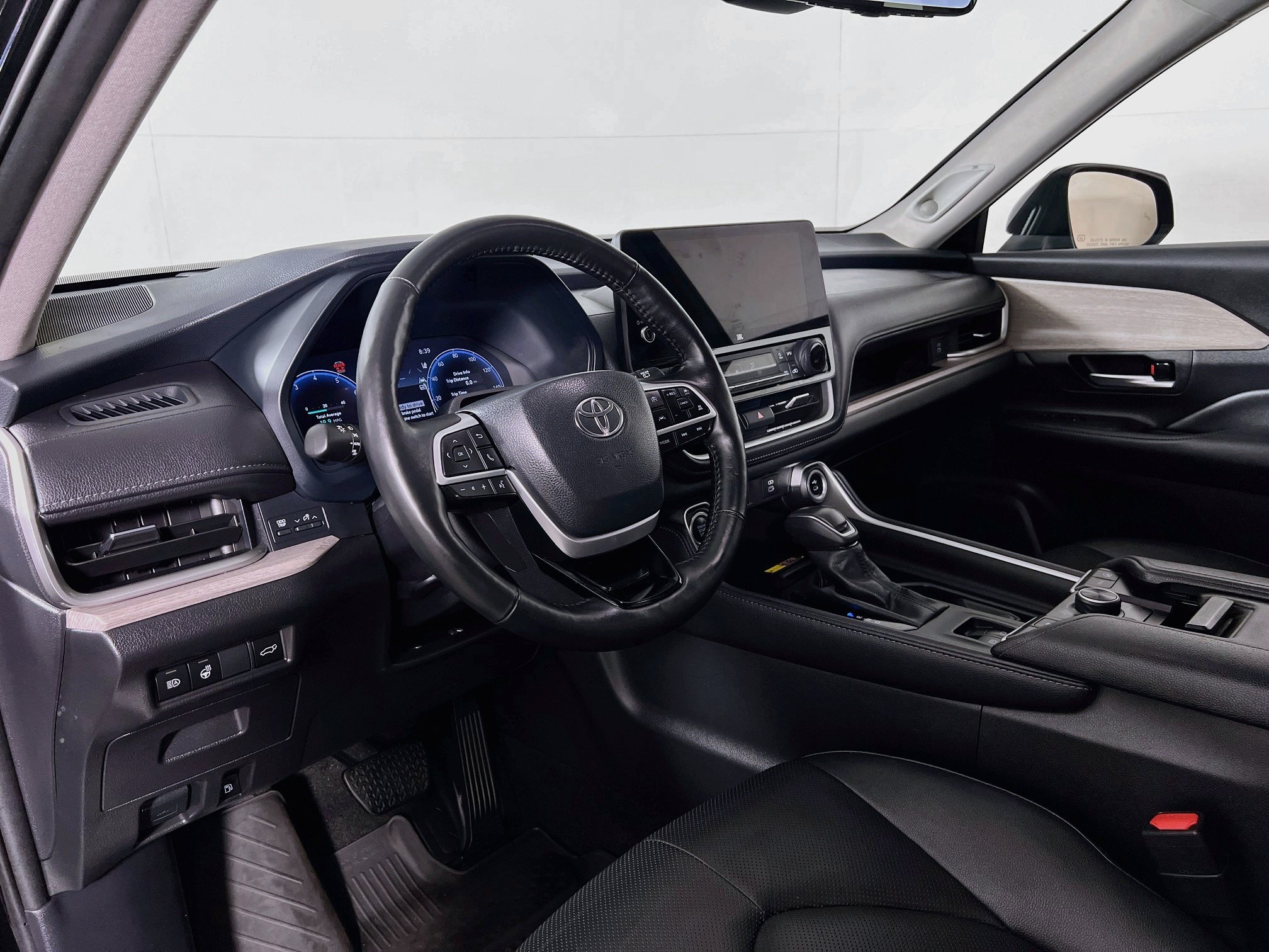 Certified 2025 Toyota Grand Highlander AWD image 9