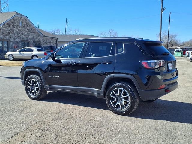 Used 2024 Jeep Compass Trailhawk image 3