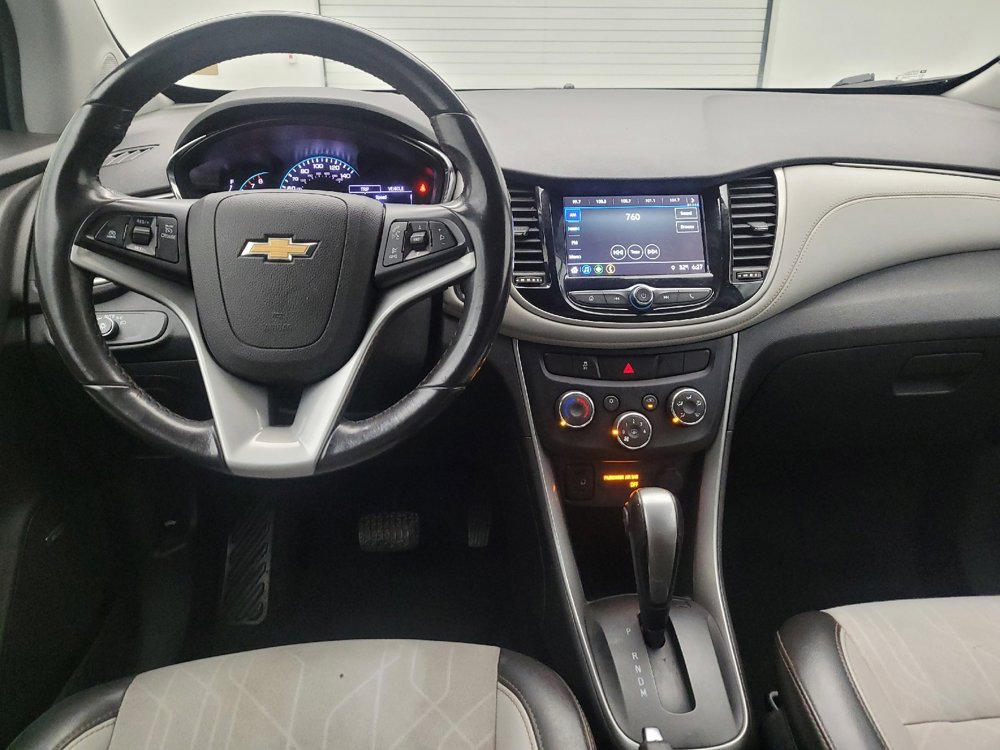 Used 2019 Chevrolet Trax LT w/ Sun & Sound Package FWD image 22