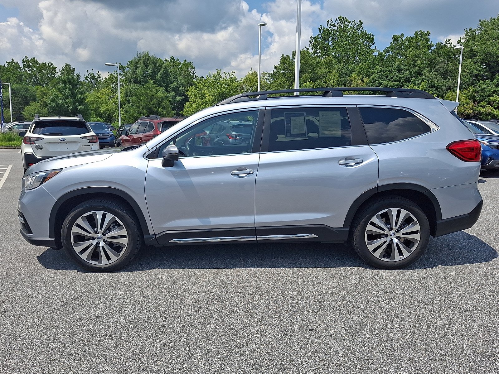 Used 2022 Subaru Ascent Limited w/ Technology Package AWD/4WD image 7