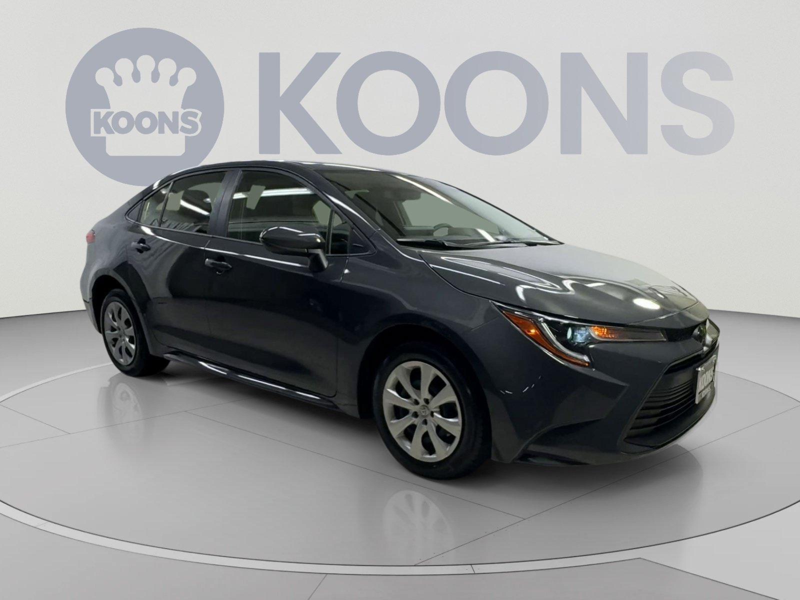 Used 2023 Toyota Corolla LE w/ Carpet Mat Package (TMS) FWD image 2