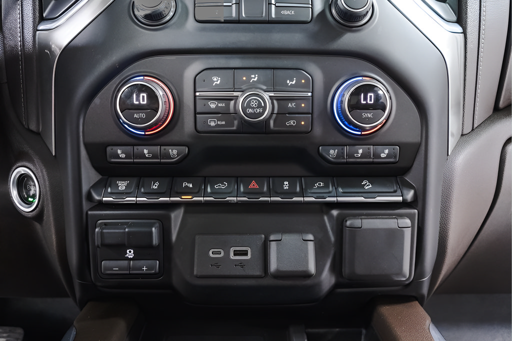 Used 2021 Chevrolet Silverado 2500 LTZ w/ LTZ Premium Package AWD/4WD image 16