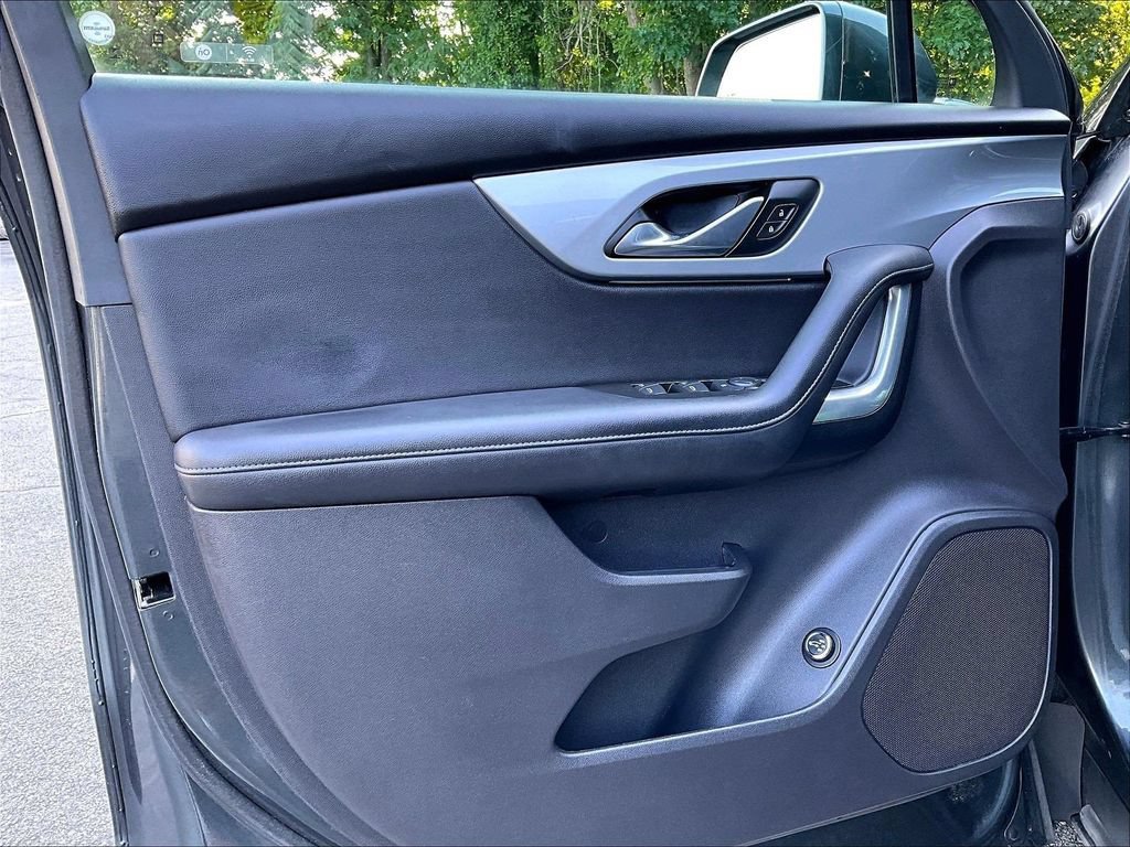 Used 2019 Chevrolet Blazer LT w/ Sun and Wheels Package AWD/4WD image 9