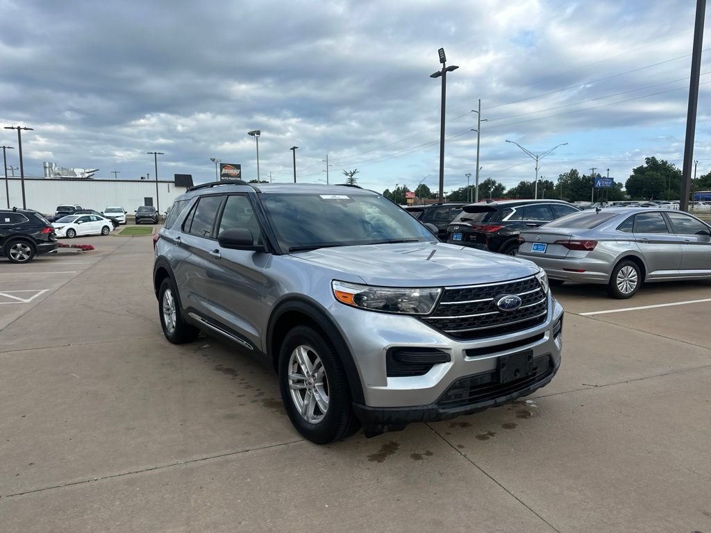 Used 2020 Ford Explorer XLT w/ Class III Trailer Tow Package AWD/4WD image 3