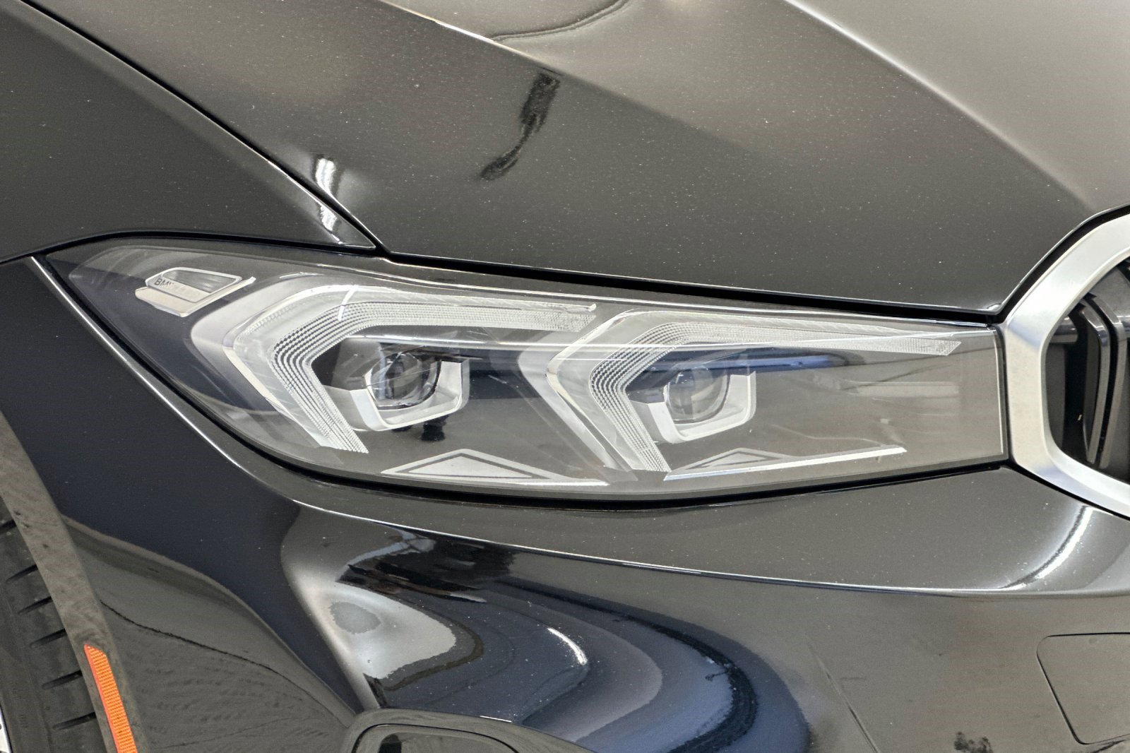 Used 2023 BMW 330e w/ Driving Assistance Package RWD image 10