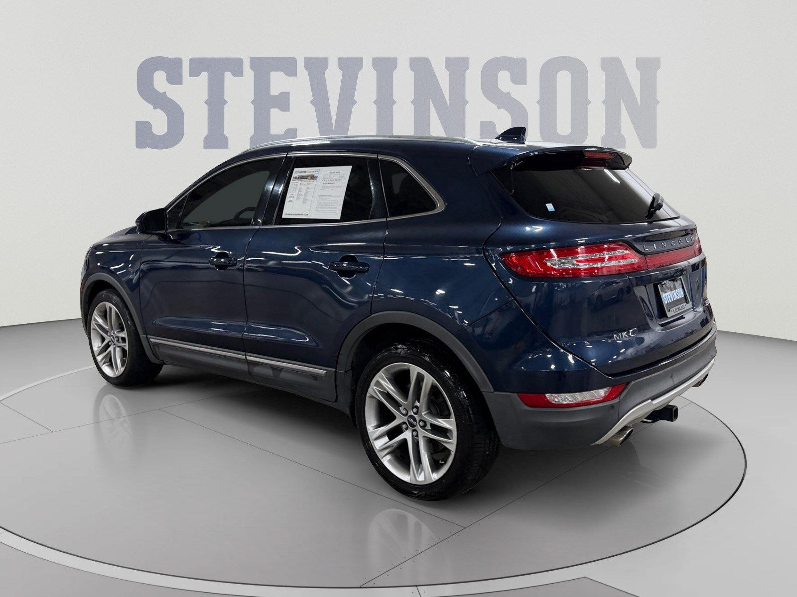 Used 2017 Lincoln MKC Reserve w/ Lincoln MKC Climate Package AWD/4WD image 3