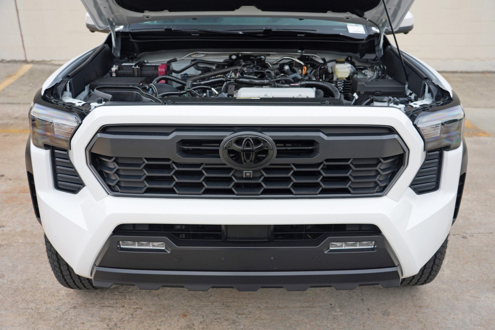 Used 2026 Toyota Tacoma TRD Off-Road w/ TRD Off Road Premium Package AWD/4WD image 8