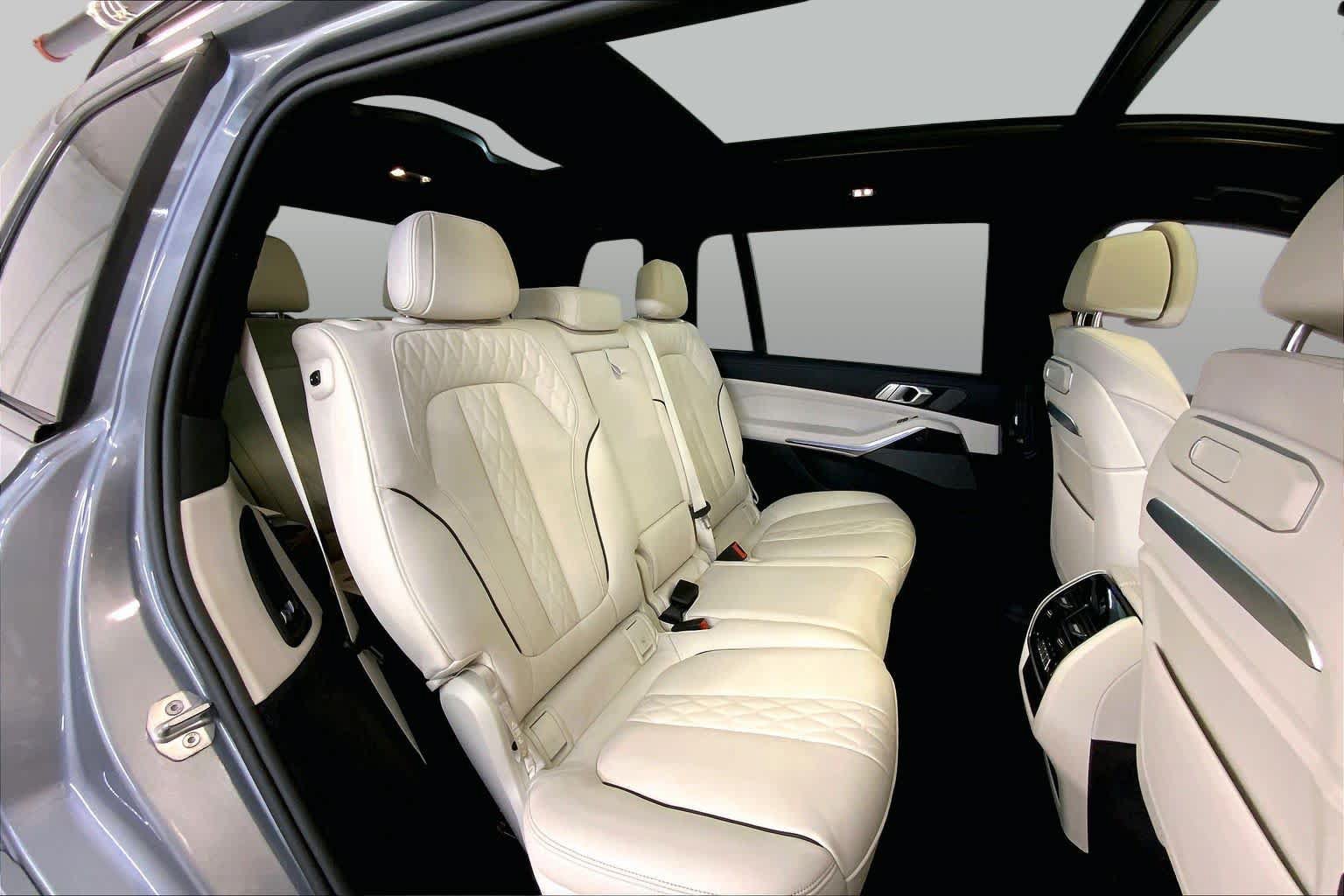 Used 2026 BMW X7 xDrive40i w/ M Sport Package AWD/4WD image 19