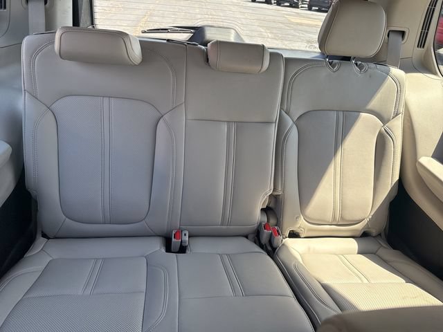 Used 2023 Jeep Wagoneer Series III w/ Convenience Group I AWD/4WD image 24