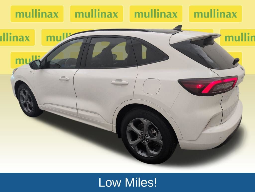 Used 2024 Ford Escape ST-Line w/ Tech Pack #1 image 8