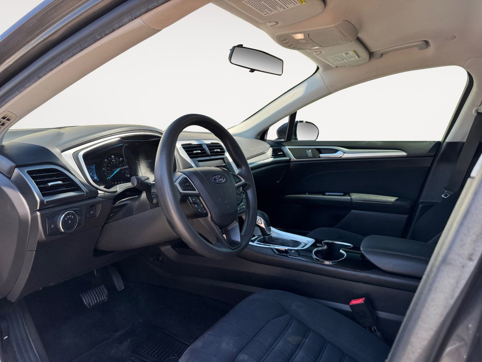 Used 2016 Ford Fusion SE FWD image 9
