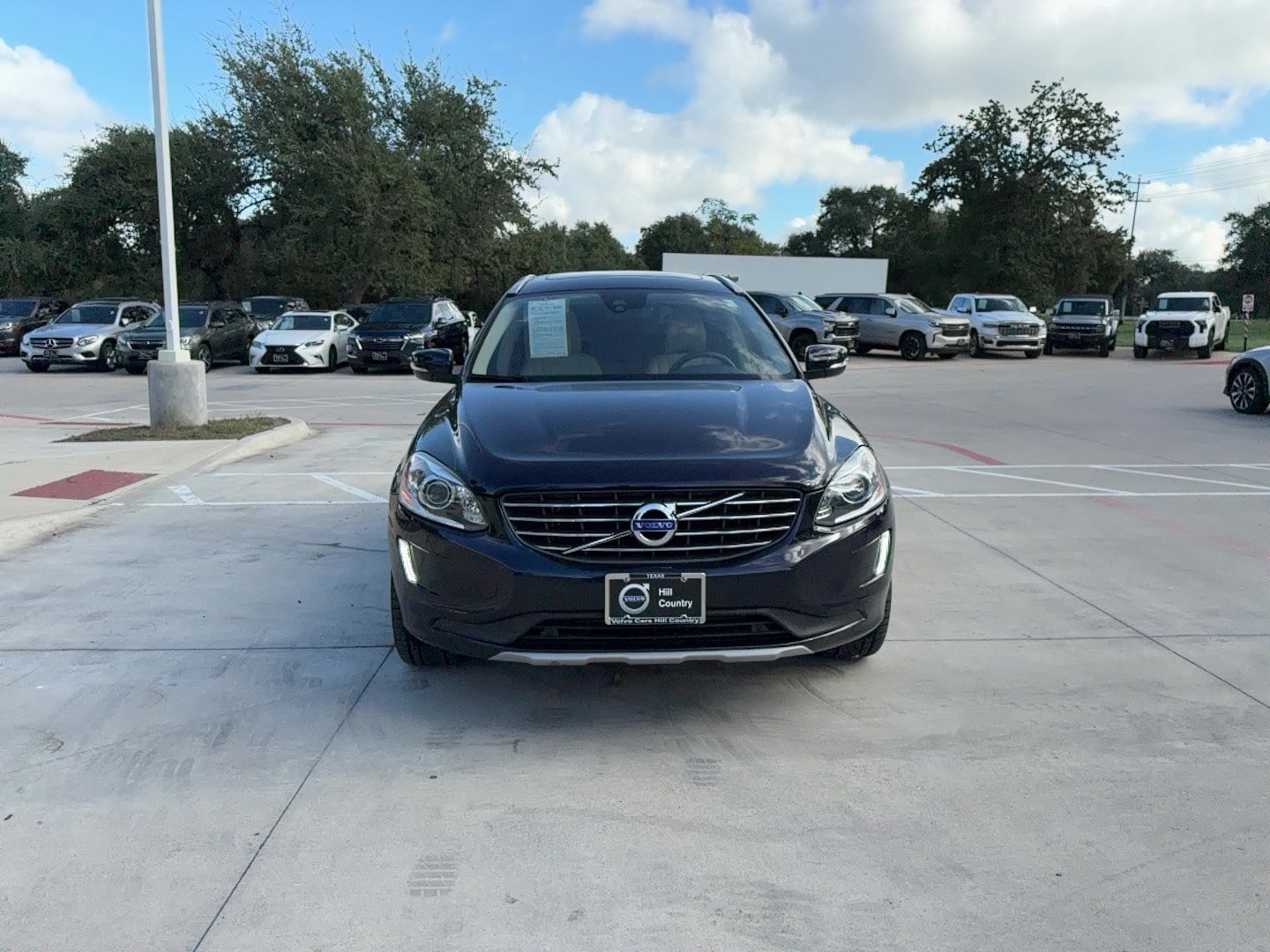 Used 2017 Volvo XC60 T6 Inscription w/ Climate Package AWD/4WD image 9