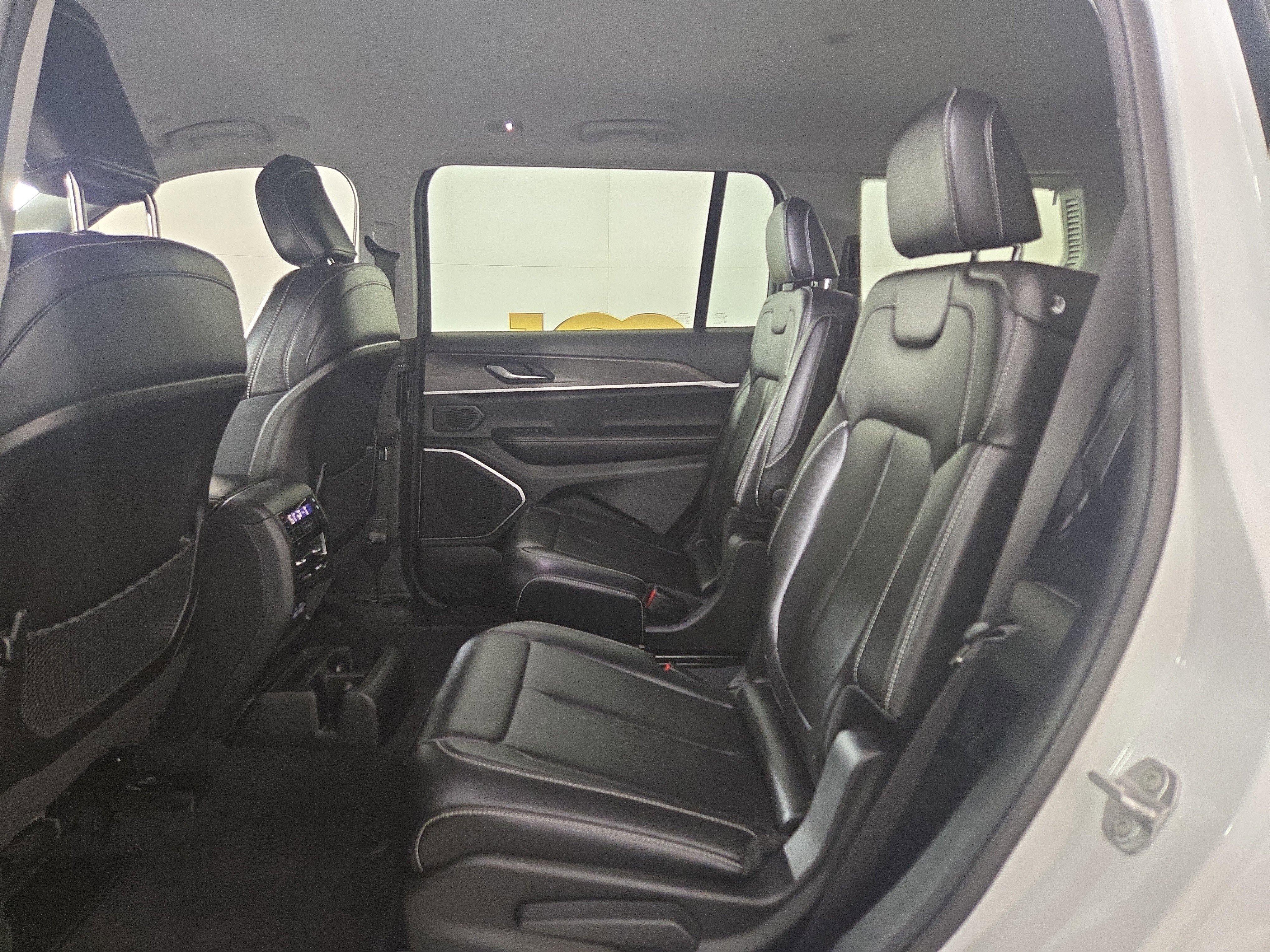 Used 2023 Jeep Grand Cherokee L Limited image 13