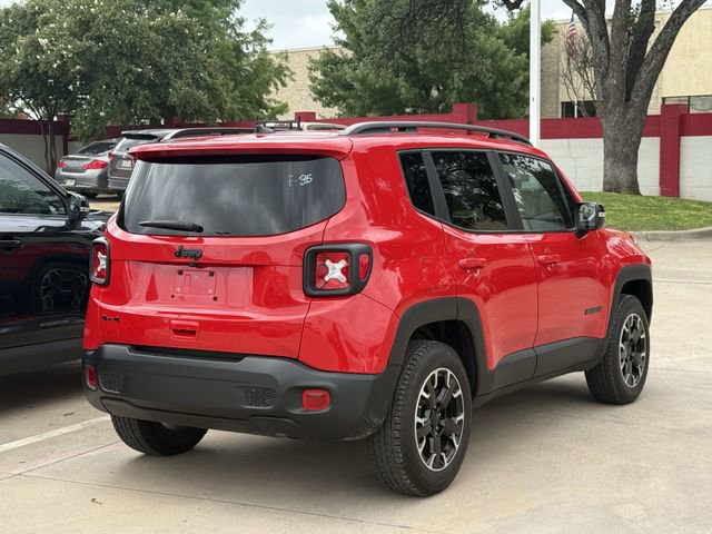 Used 2023 Jeep Renegade Latitude AWD/4WD image 4