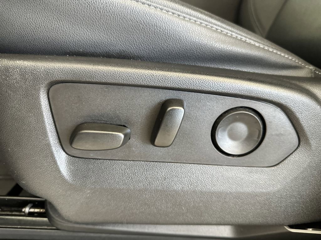 Certified 2023 Chevrolet Tahoe Z71 w/ Z71 Off-Road Package image 16