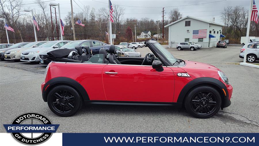 Used 2015 MINI Cooper S image 2